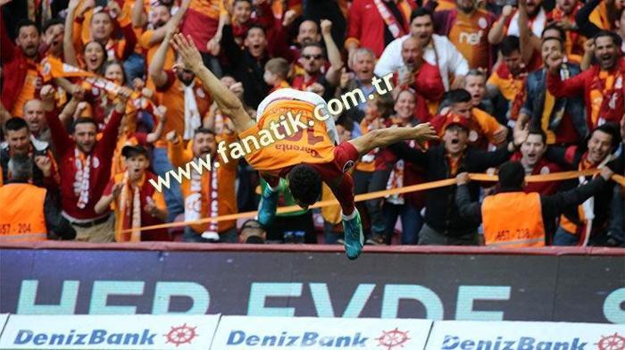 Fatih Terim ve Hasan Şaşın gol sevinci maça damga vurdu