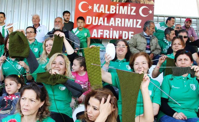 Futbol maçını böyle izlediler