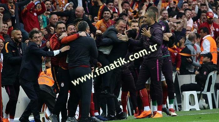 Fatih Terim ve Hasan Şaşın gol sevinci maça damga vurdu
