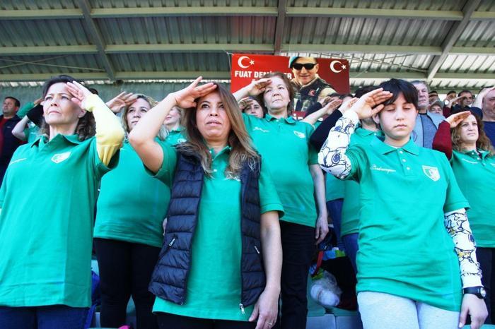 Futbol maçını böyle izlediler
