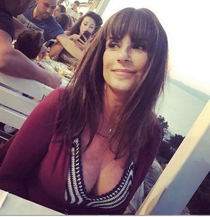 60 yaşındaki Ayşegül Aldinç Balide