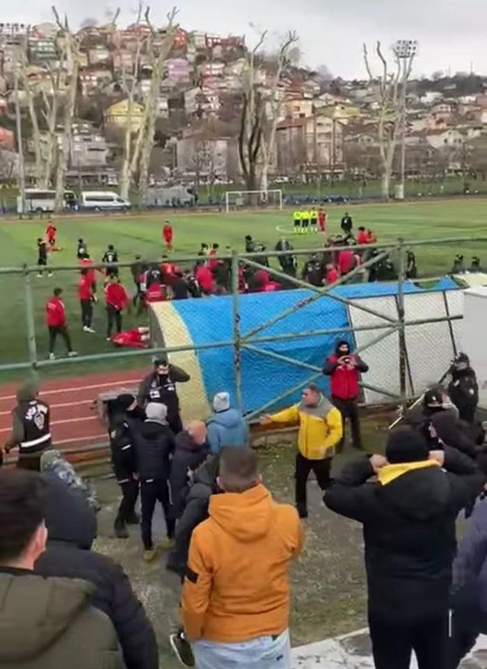 Beykozda oynanan amatör maçta ortalık savaş alanına döndü: 4 futbolcu yaralı