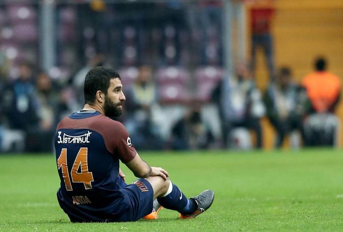 Adım adım eriyen kariyer
