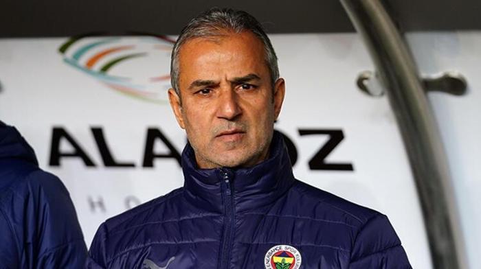 Son dakika haberi Fenerbahçede İsmail Kartal transfer listesine yönetime verdi