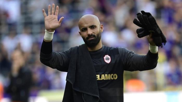 Galatasarayda kaleci operasyonu Sinan Bolat girişimleri...