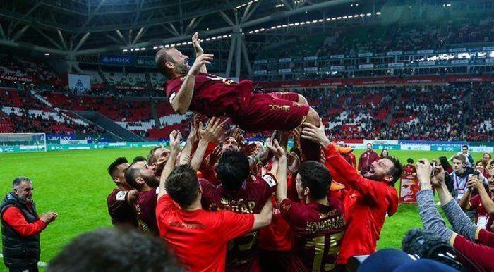 Gökdeniz Karadeniz futbolu bıraktı