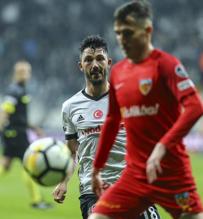 Zorlanmadan kazandı (Erman Özgür)