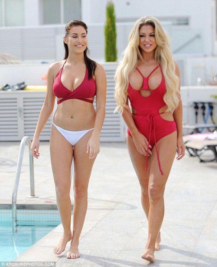 Chloe Goodman Kıbrısta tatilde