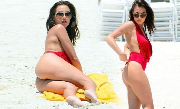 Chloe Goodman Kıbrısta tatilde