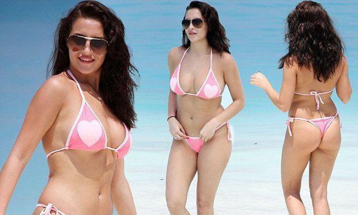 Chloe Goodman Kıbrısta tatilde