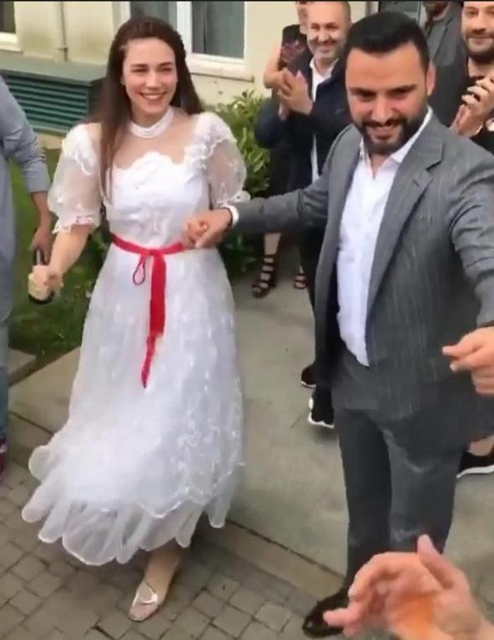 Kilo kilo altın taktılar... Alişan ve Buse Varolun düğününde neler yaşandı