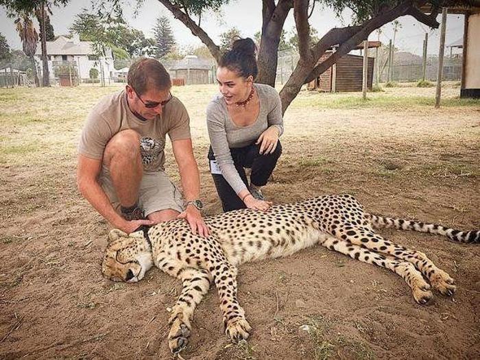 Fahriye Evcen ve Burak Özçivitin bu fotoğrafı çok tepki aldı