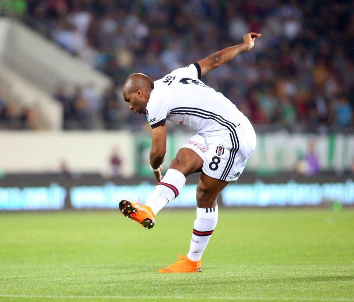 Beşiktaş Babeli Fulhama gönderdi İşte transferin detayları...