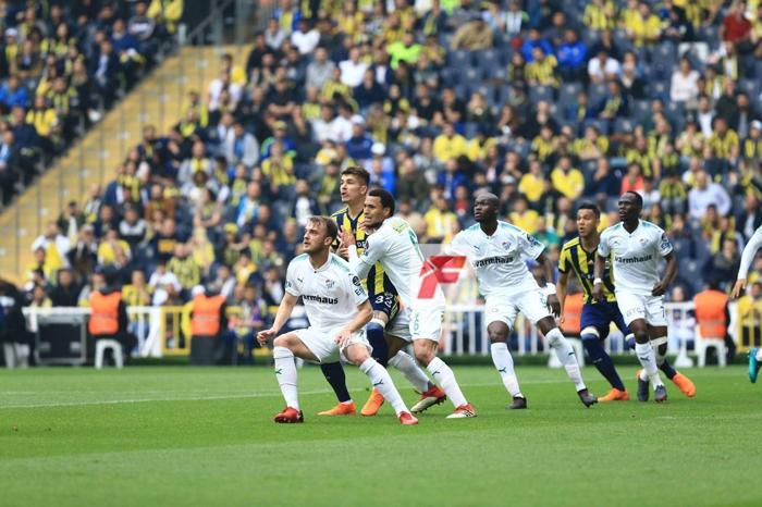 Fenerbahçe-Bursaspor maçında Mousa Sow gözyaşlarını tutamadı