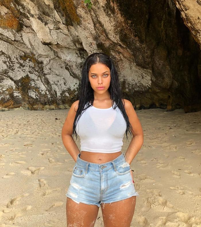 Nisrina Sbia Instagramı kasıp kavuruyor