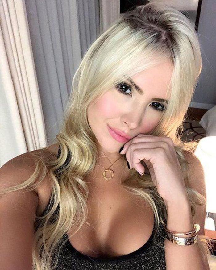 Liliana Henao Neymarın takibinde