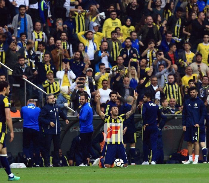 Fenerbahçe-Bursaspor maçında Mousa Sow gözyaşlarını tutamadı