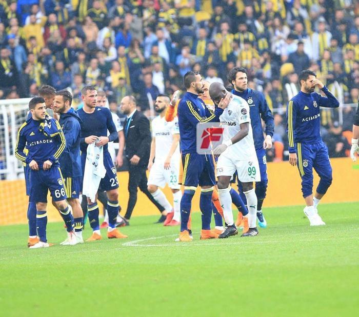 Fenerbahçe-Bursaspor maçında Mousa Sow gözyaşlarını tutamadı