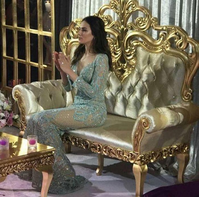 Alişan ile Buse Varol kına gecesi düzenledi