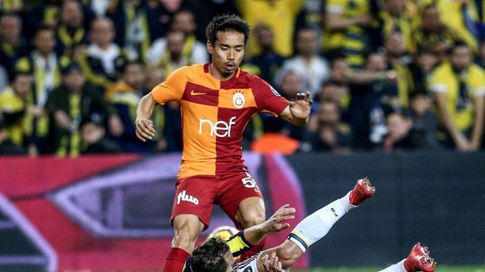 Galatasaray Yuto Nagatomoyu bitiriyor