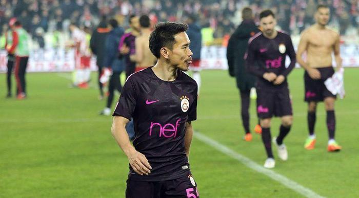 Galatasaray Yuto Nagatomoyu bitiriyor