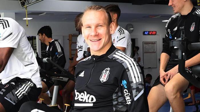 Flaş haber Beşiktaş ile Trabzonspor arasında yılın transfer gelişmesi Başkan Ahmet Nur Çebi açıkladı