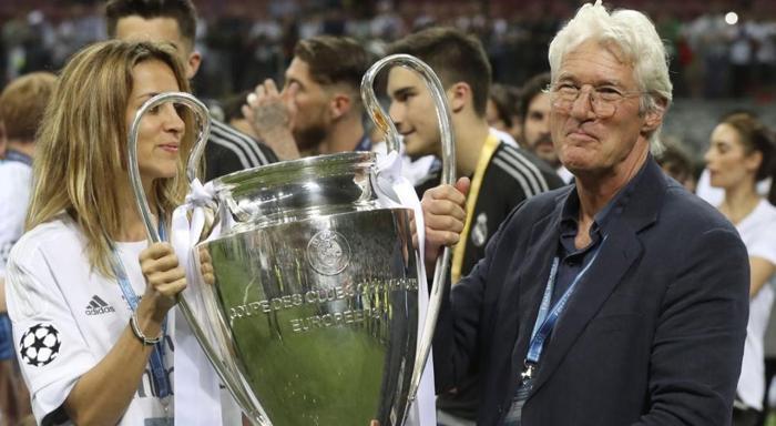 Adriana Lima El Clasicoda hangi takımı tutuyor