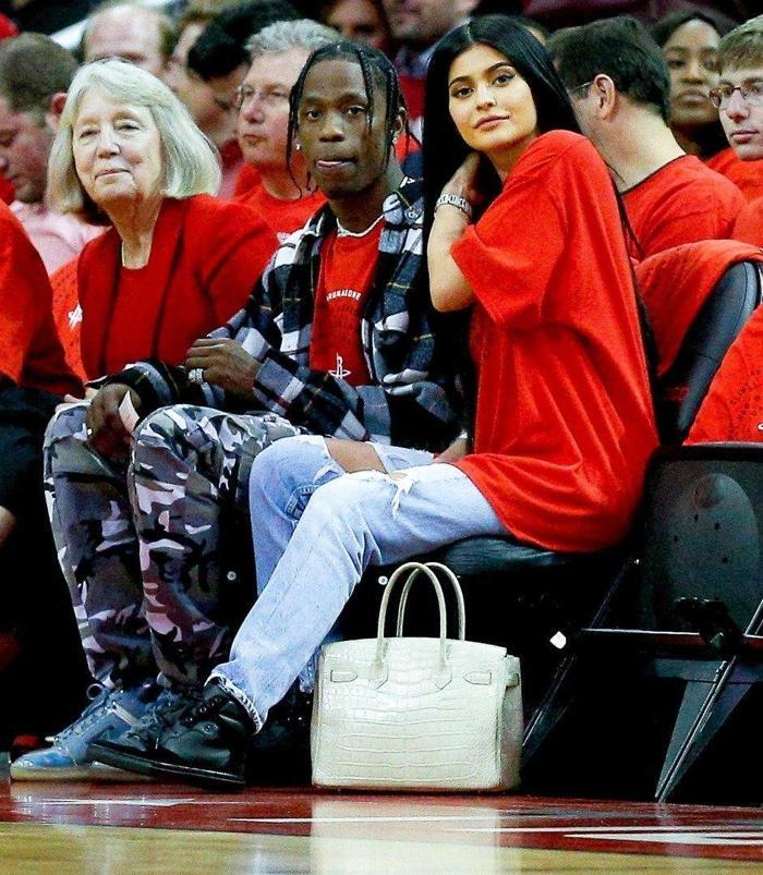 Kylie Jennerın bebeği kimden Şoke eden iddia