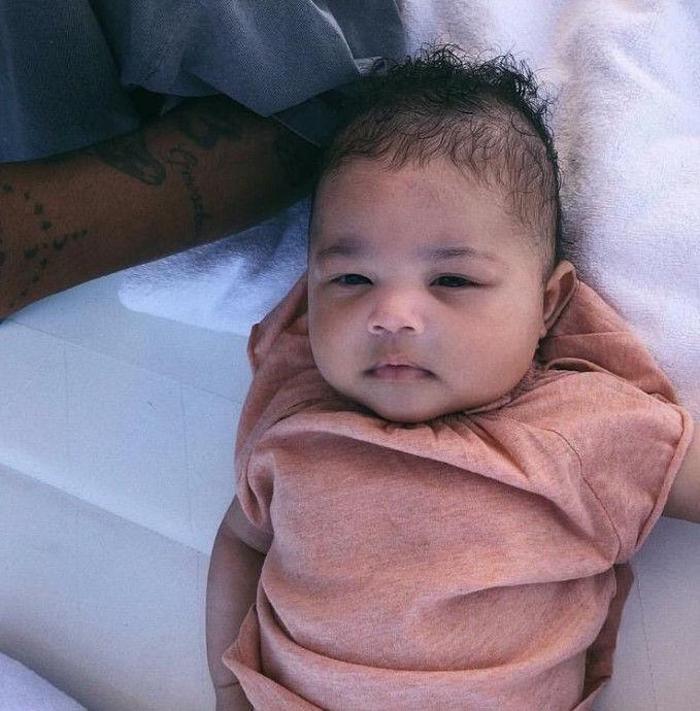 Kylie Jennerın bebeği kimden Şoke eden iddia