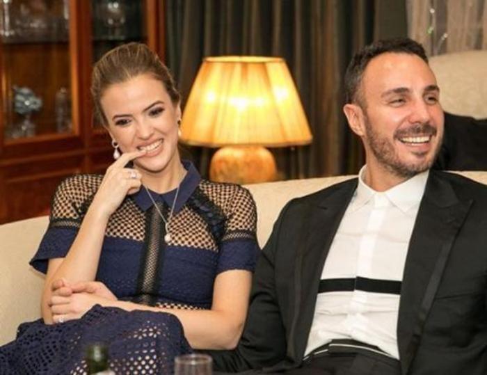 Ünlü sunucu Simge Fıstıkoğlu kına gecesi yaptı