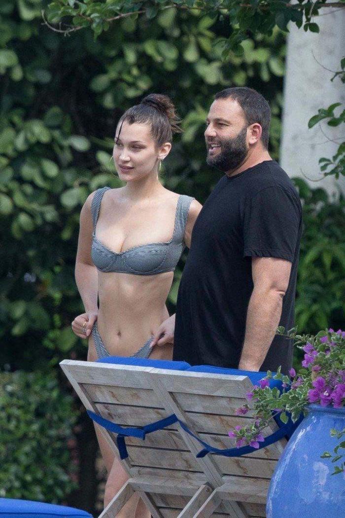 Bella Hadid bikini izi çıkmaması için elinden geleni yaptı