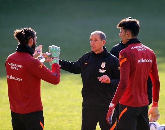 Son dakika | Galatasarayda yeni antrenör Ricard Segarra takıma katıldı