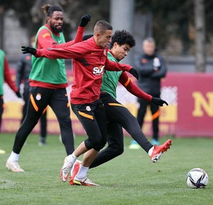 Son dakika | Galatasarayda yeni antrenör Ricard Segarra takıma katıldı