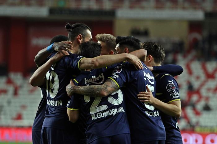Fanatik yazarları Antalyaspor-Fenerbahçe maçını değerlendirdi: Ya sabır