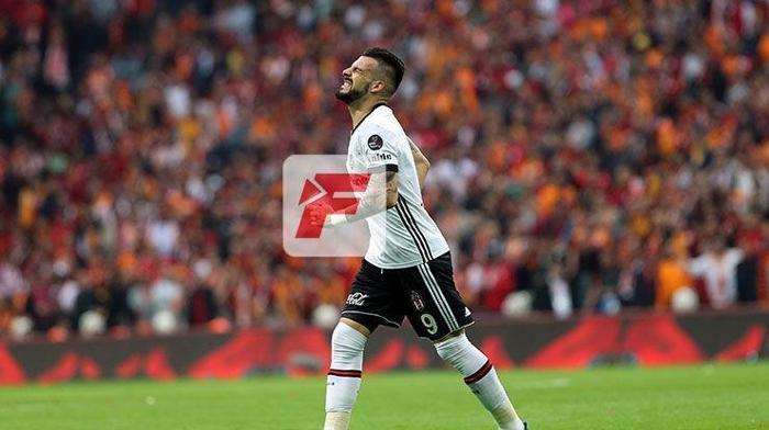 Quaresmanın korner atışında dikkat çeken detay