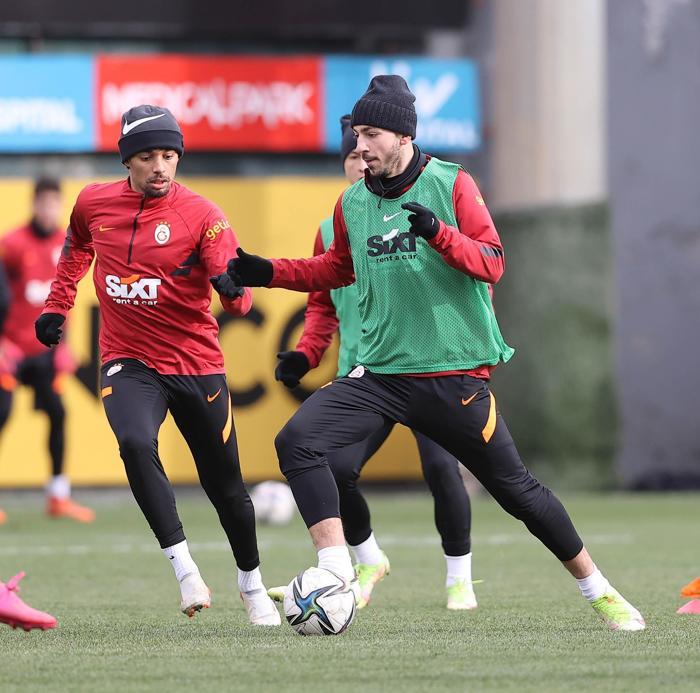Son dakika haberi Galatasaraydan Hatayspora sürpriz kadro... Torrent 11ini belirledi