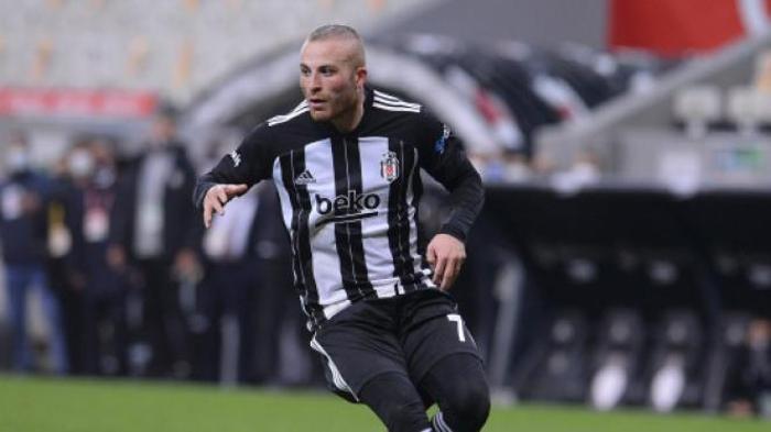 Son dakika Beşiktaş haberi 14 futbolcunun 10u gidiyor