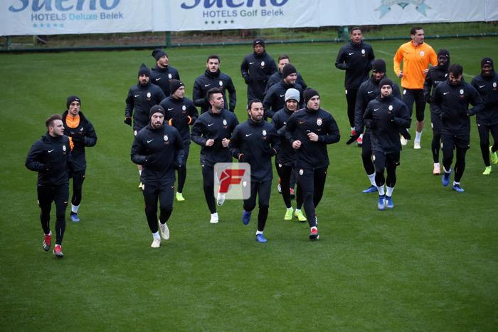 Galatasarayda Ozan Kabak şoku İdmanı yarıda bıraktı