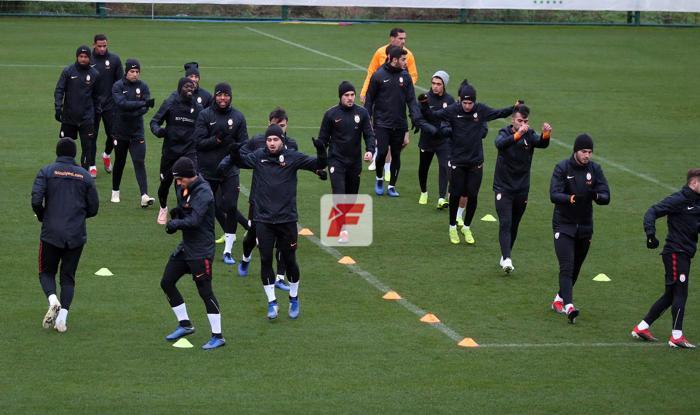 Galatasarayda Ozan Kabak şoku İdmanı yarıda bıraktı
