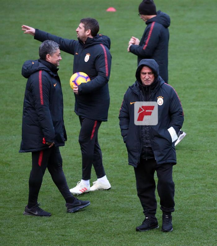 Galatasarayda Ozan Kabak şoku İdmanı yarıda bıraktı