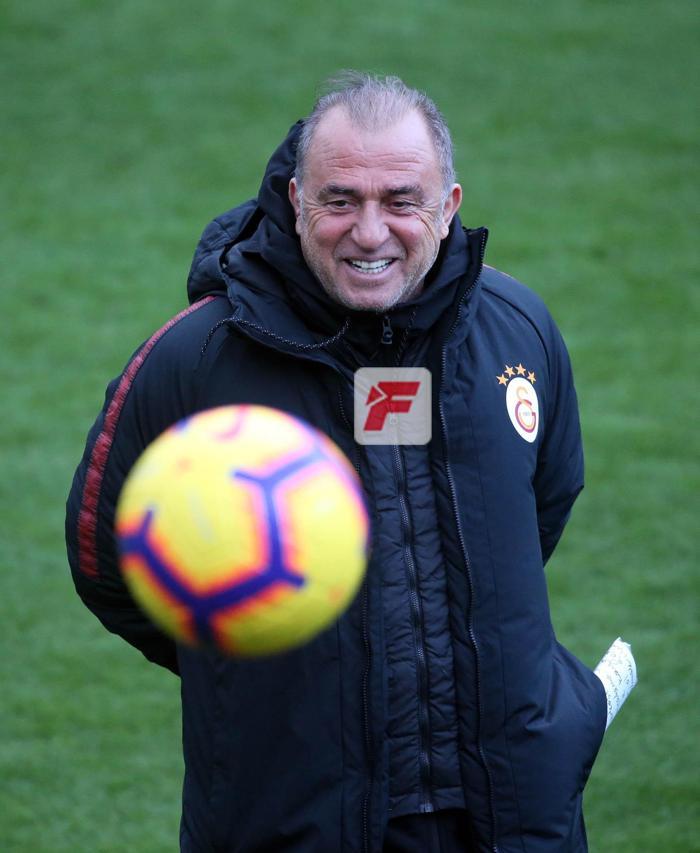 Galatasarayda Ozan Kabak şoku İdmanı yarıda bıraktı