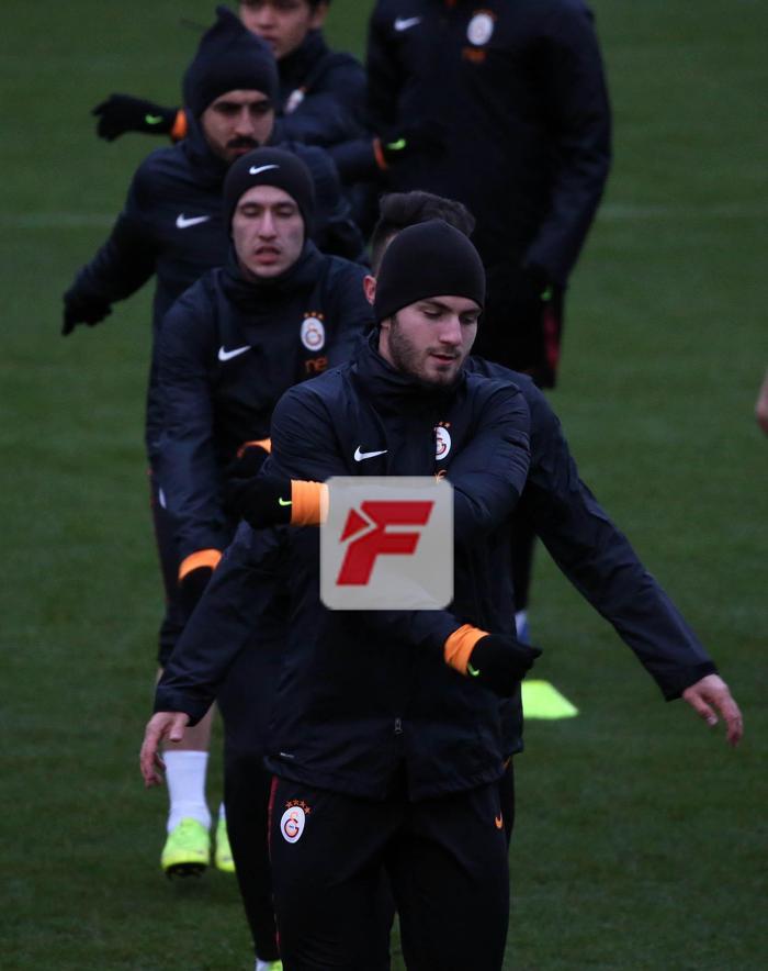 Galatasarayda Ozan Kabak şoku İdmanı yarıda bıraktı