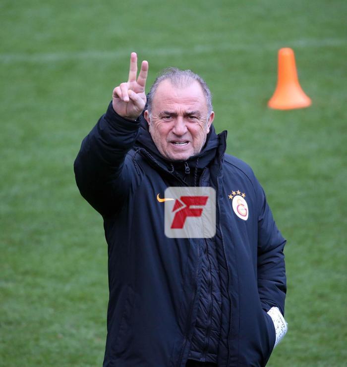 Galatasarayda Ozan Kabak şoku İdmanı yarıda bıraktı