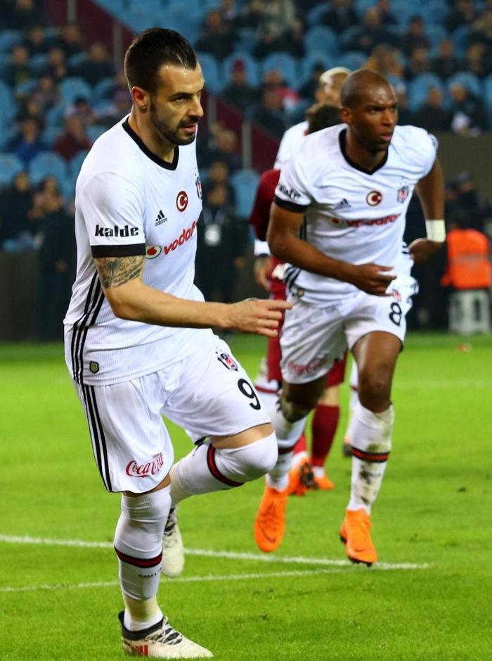 Kısa mesaj (Mehmet Demirkol)