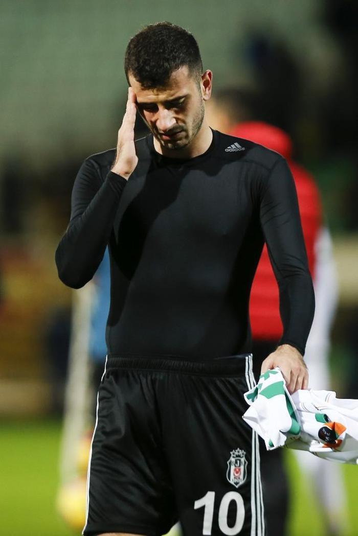 Beşiktaşlı Oğuzhan Özyakup Romaya transfer olacak mı Monchi açıkladı...