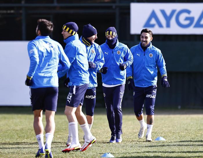 İsmail Kartal kararını verdi Fenerbahçenin Antalyaspor maçı muhtemel 11i...
