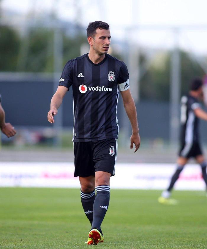 Beşiktaşlı Oğuzhan Özyakup Romaya transfer olacak mı Monchi açıkladı...