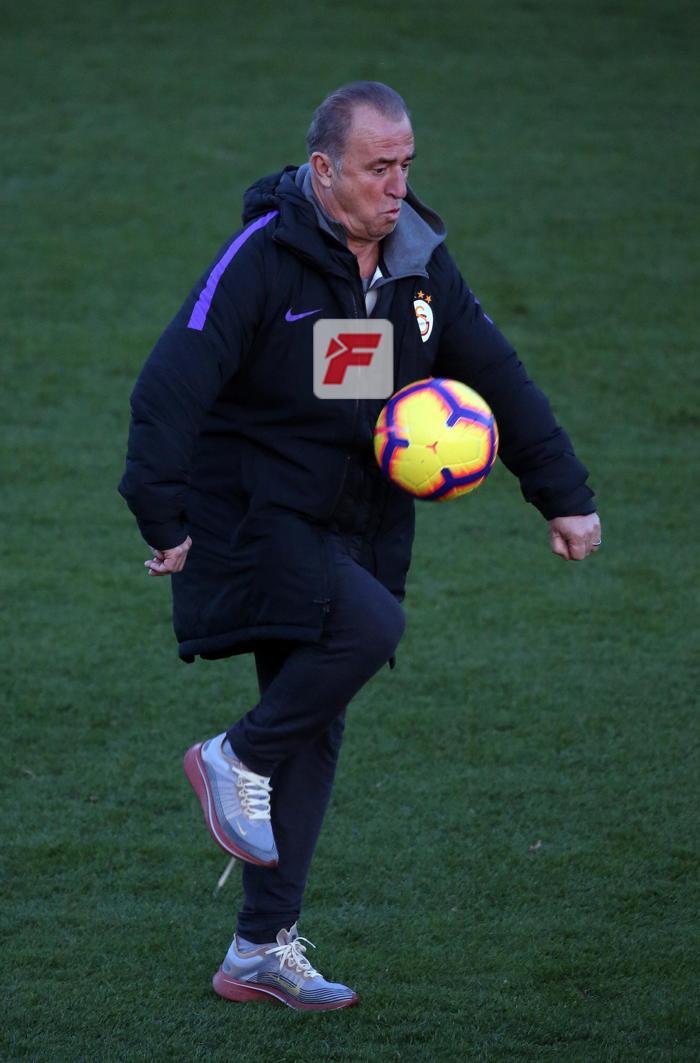 Galatasaray antrenmanında Fatih Terim şov
