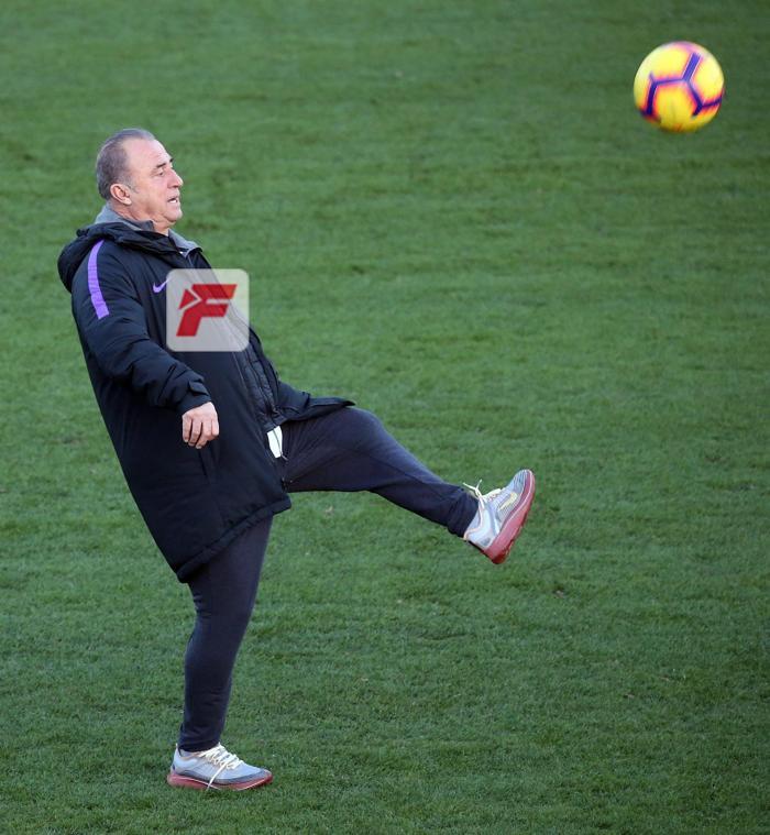 Galatasaray antrenmanında Fatih Terim şov
