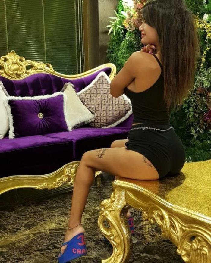 Gelin adayı Naz Milanın paylaşımları rahatsız etti Instagramı kapandı